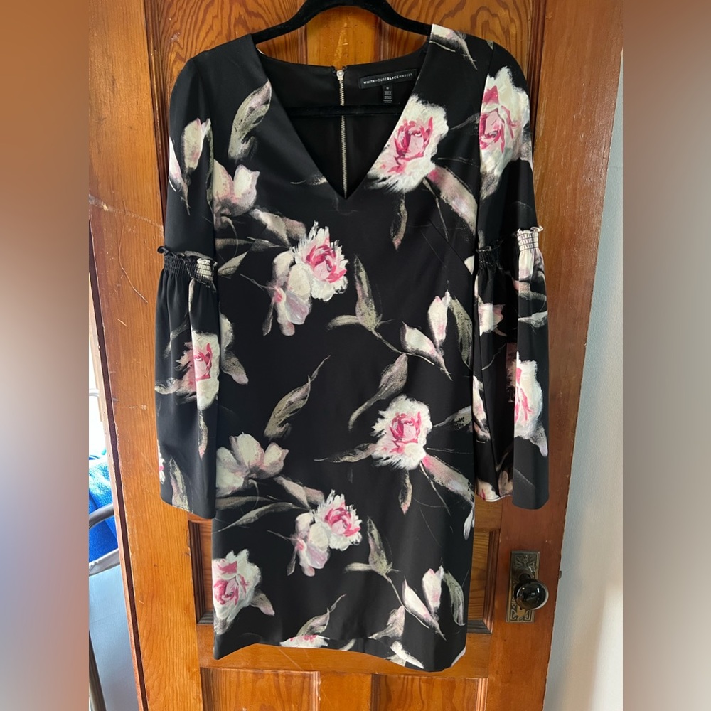 White House black market size 0 black floral 3/4 sleeve shift dress